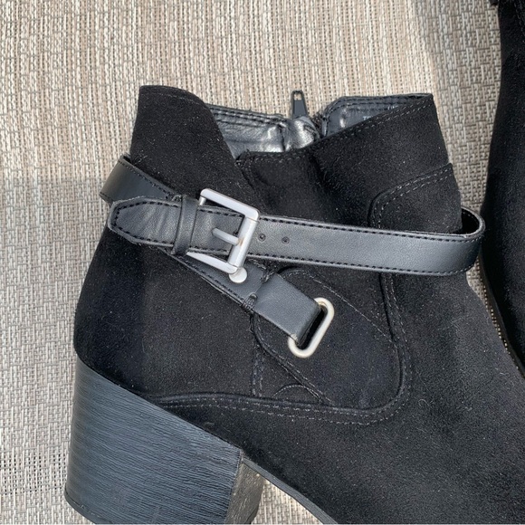 UNISA black, booties, size 10 - Picture 8 of 9